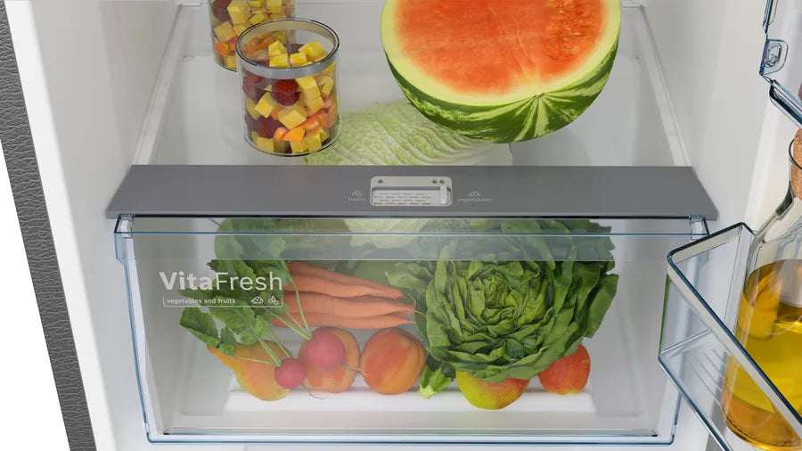 BOSCH Series 4 free-standing fridge-freezer with freezer at top