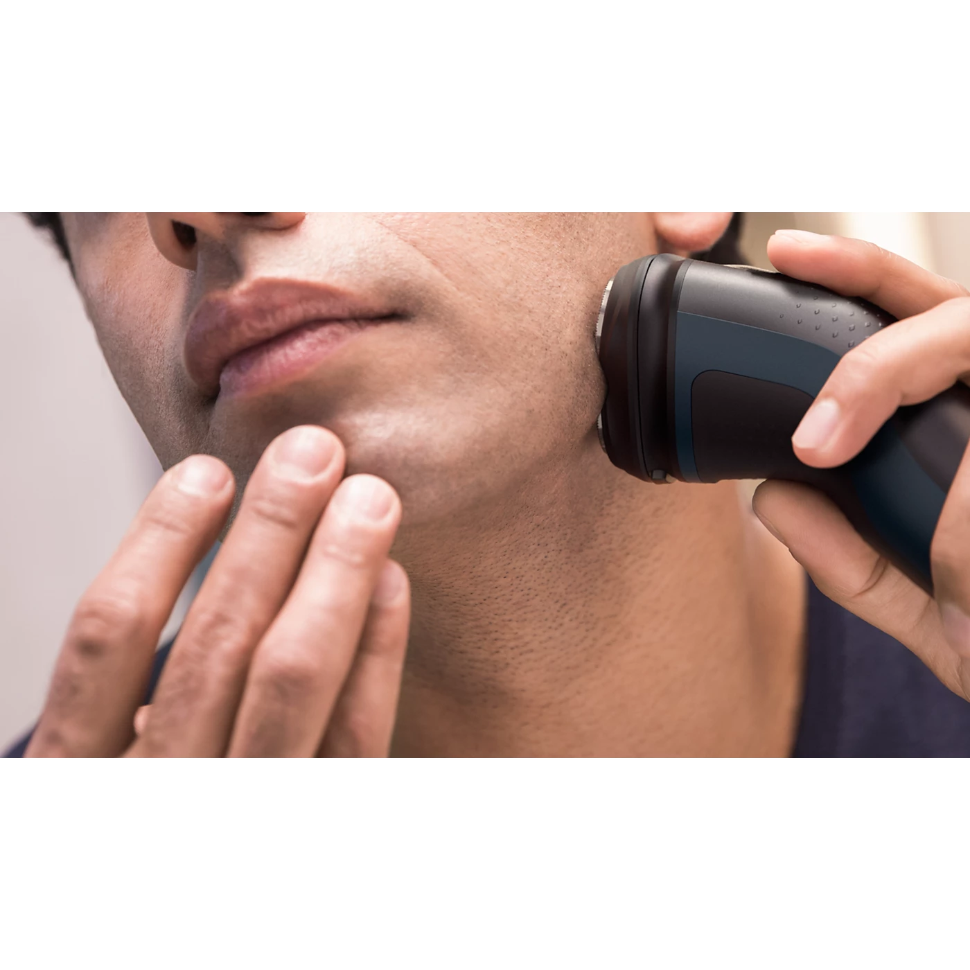 Philips Shaver series 1000 Wet or Dry electric shave